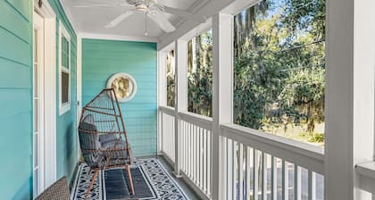 3 bedroom 2.5 bathroom home in Port Royal! - Close to all bases