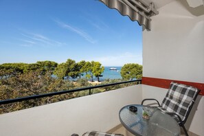 Property grounds - Apartment Ivana - Sea View, Pet Friendly (Fažana)