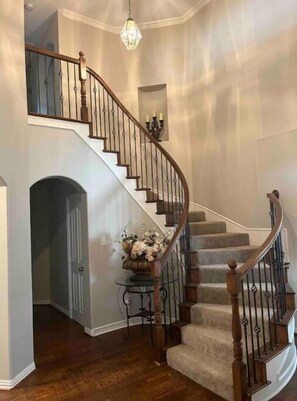 Interior - Best Home in The Colony (The Colony)