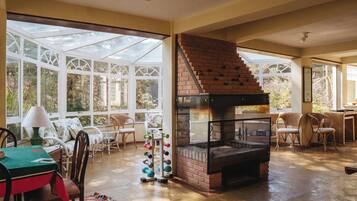 Vila | Área de estar | TV