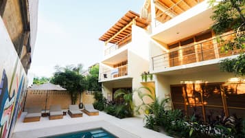 Outdoor pool, open 9:00 AM to 10:00 PM, sun loungers