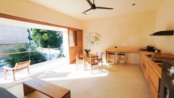 2 bedrooms, premium bedding, down duvets, Select Comfort beds