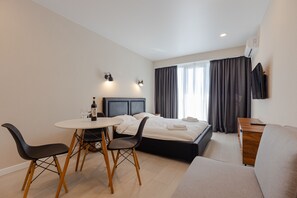 1 chambre, fer et planche à repasser, Wi-Fi, draps fournis