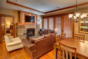 TV, fireplace - Catamount Lodge 204 Two Bedroom (Truckee)