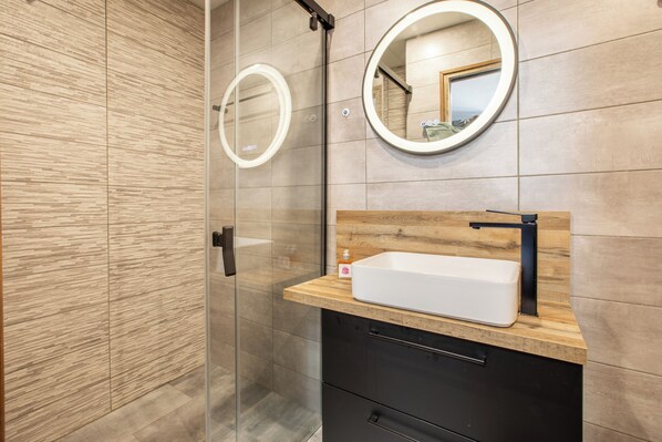 Nicht klassifiziertes Bild, 1 von 40, Schaltfläche