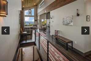 Interior - Ski-in/out Mod/Indust Luxe Schweitzer Mountain (Sandpoint)