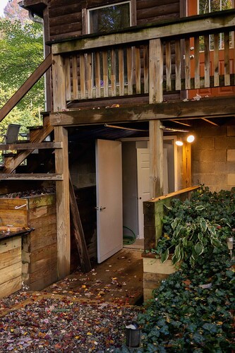 Hidden Tracks, Long Term stays welcome