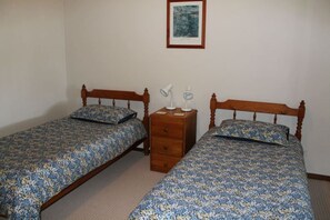 Room - Coastal Retreat Unit 5 (Denhams Beach)