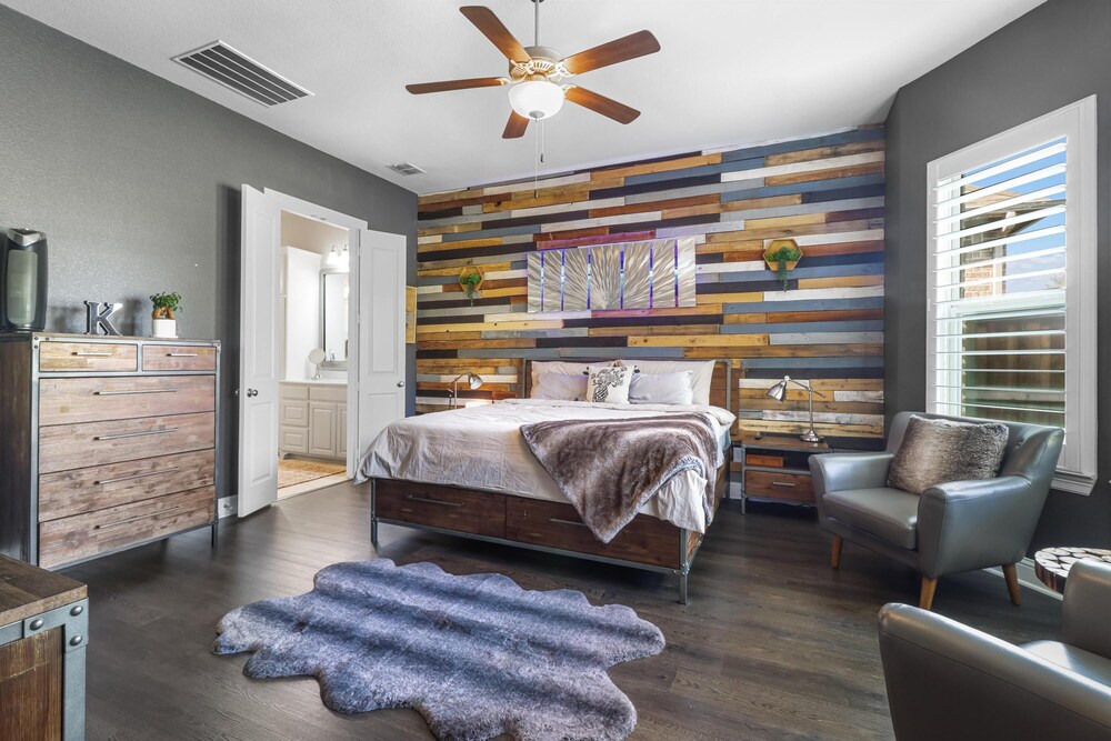 Luxury Lakeside Home by Airport Flower Mound Vrbo