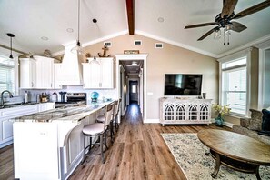 Stovetop, dishwasher - 250 Barracuda Dr. - 3 Bedrooms & 2 Baths *FREE WIFI** Includes Golf Cart! (Panama City Beach)