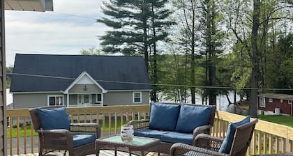 KnotRLake a cozy get-a-way with a lake view!