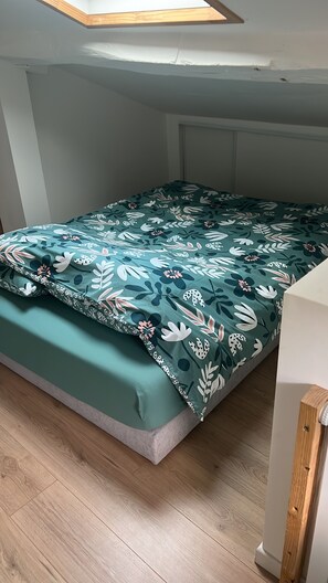 1 chambre, fer et planche à repasser, Wi-Fi gratuit, draps fournis