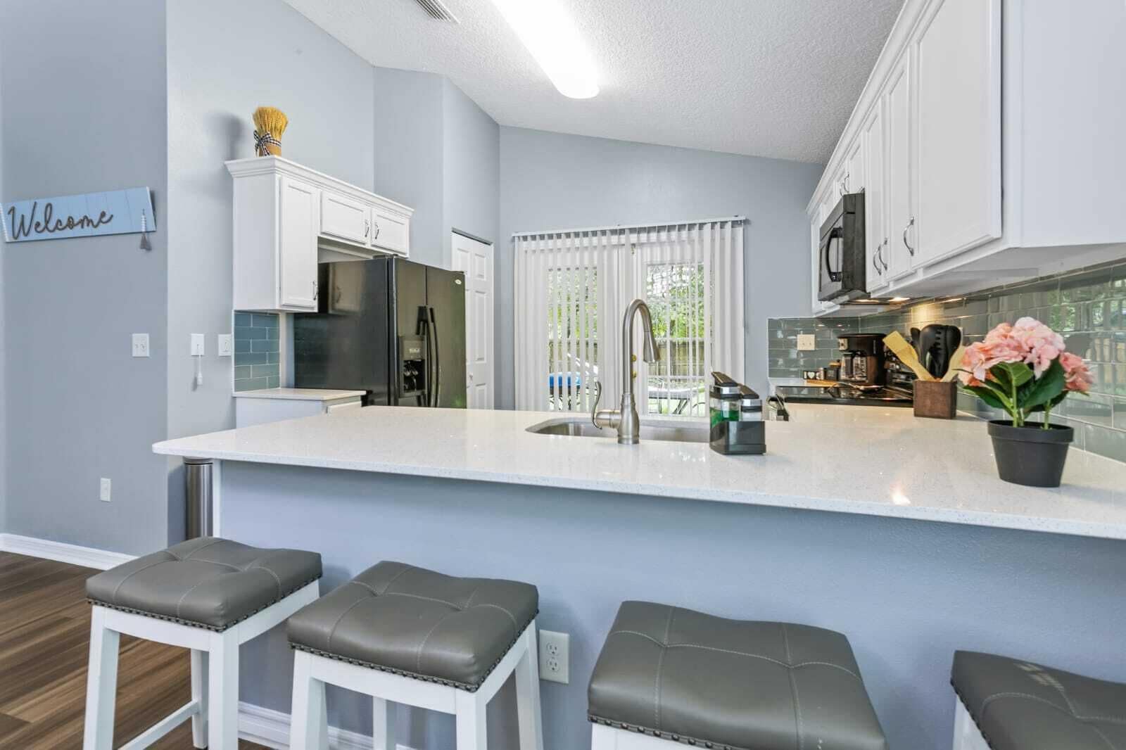 冰箱、微波炉、烤箱、炉灶