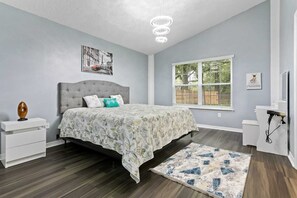 3 bedrooms, iron/ironing board, free WiFi, bed sheets - Huge backyard and new reconstruction (St. Augustine)