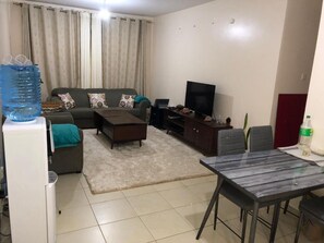 Smart TV - PASWELL'S HOMES 3 Bedroom Apartment at Greatwall Gardens (Athi River)