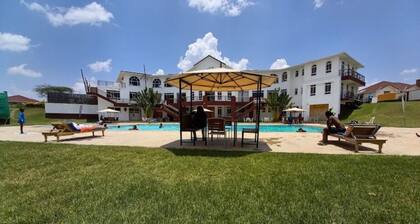 PASWELL'S HOMES 3 Bedroom Apartment at Greatwall Gardens