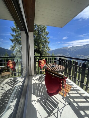 Valais Suisse : Studio à la Montagne Avec vue sur la Dent Blanche et le Cervin