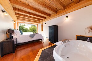 2 habitaciones, tabla de planchar con plancha, wifi y ropa de cama 