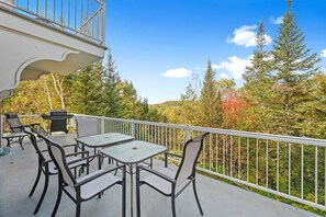 Outdoor dining - Hôtel à la maison - Le Polaire au bord de l'eau (Saint Come)