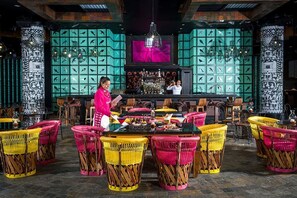 Bar (in der Unterkunft)