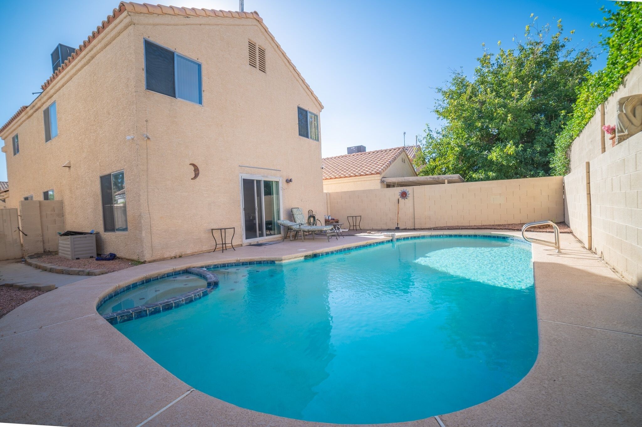 Las Vegas Oasis with Sparkling Pool by RedAwning