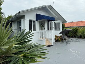 Exterior - Cozy 3BR house near Little Havana (Miami)