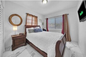 3 bedrooms, iron/ironing board, free WiFi, bed sheets - Cozy 3BR house near Little Havana (Miami)