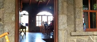 Casa Qatzij - Guest House