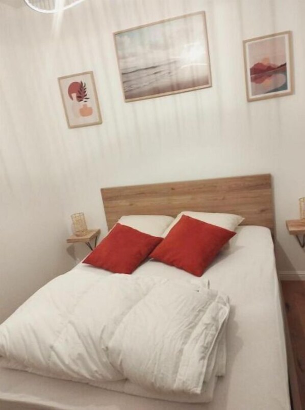 1 quarto, berço de viagem, Wi-Fi de cortesia, roupa de cama