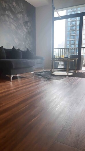 Smart TV - Luxury 1 Bedroom 1 Bath In Buckhead High Rise.
(Atlanta)