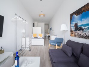 1 chambre, fer et planche à repasser, Wi-Fi gratuit, draps fournis