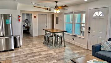 House (2 Bedrooms) | Property amenity