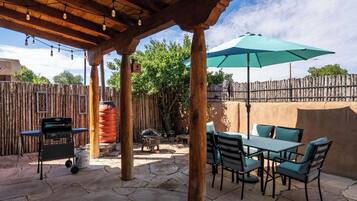 House (2 Bedrooms) | Kemudahan hartanah