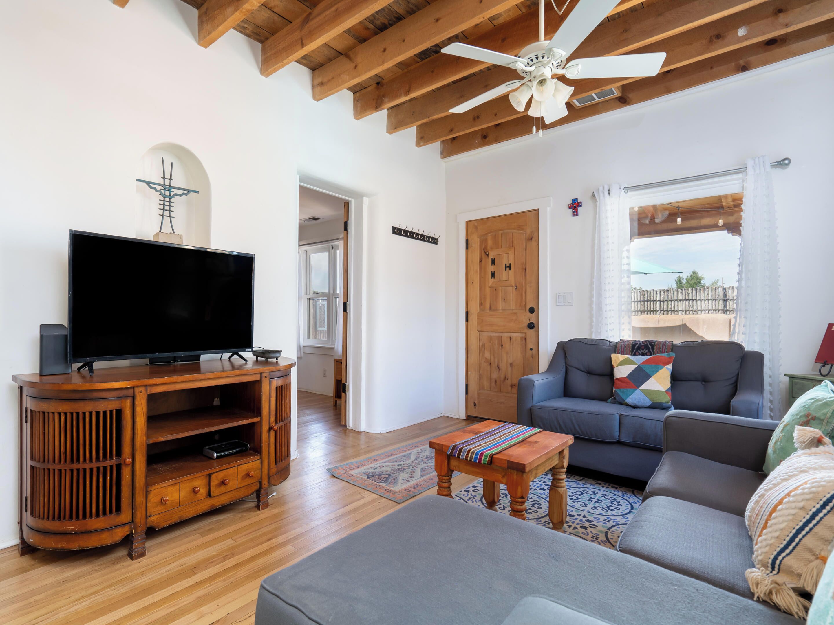 House (2 Bedrooms) | Property amenity