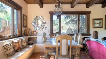 House (2 Bedrooms) | Property amenity