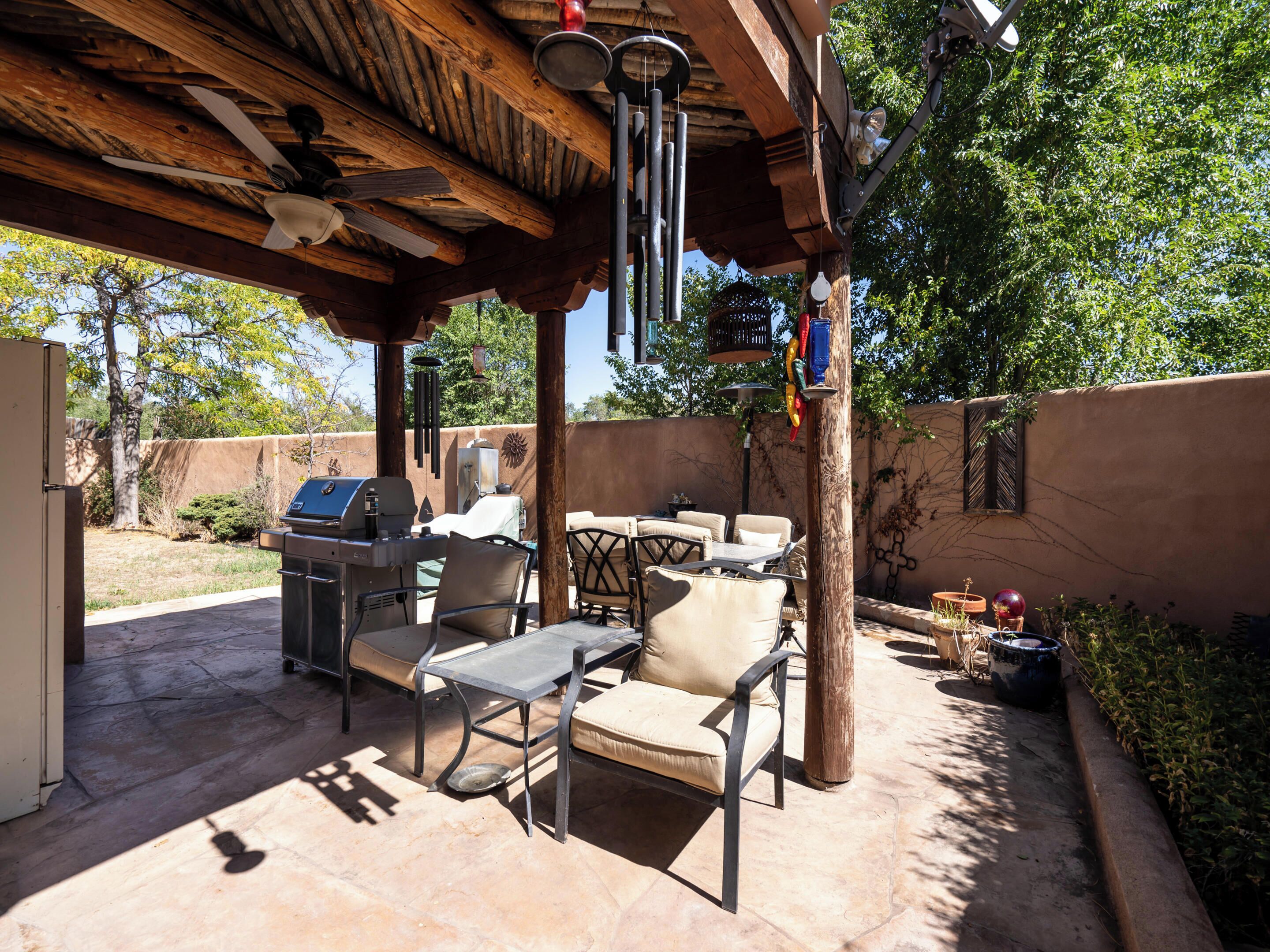 House (2 Bedrooms) | Property amenity