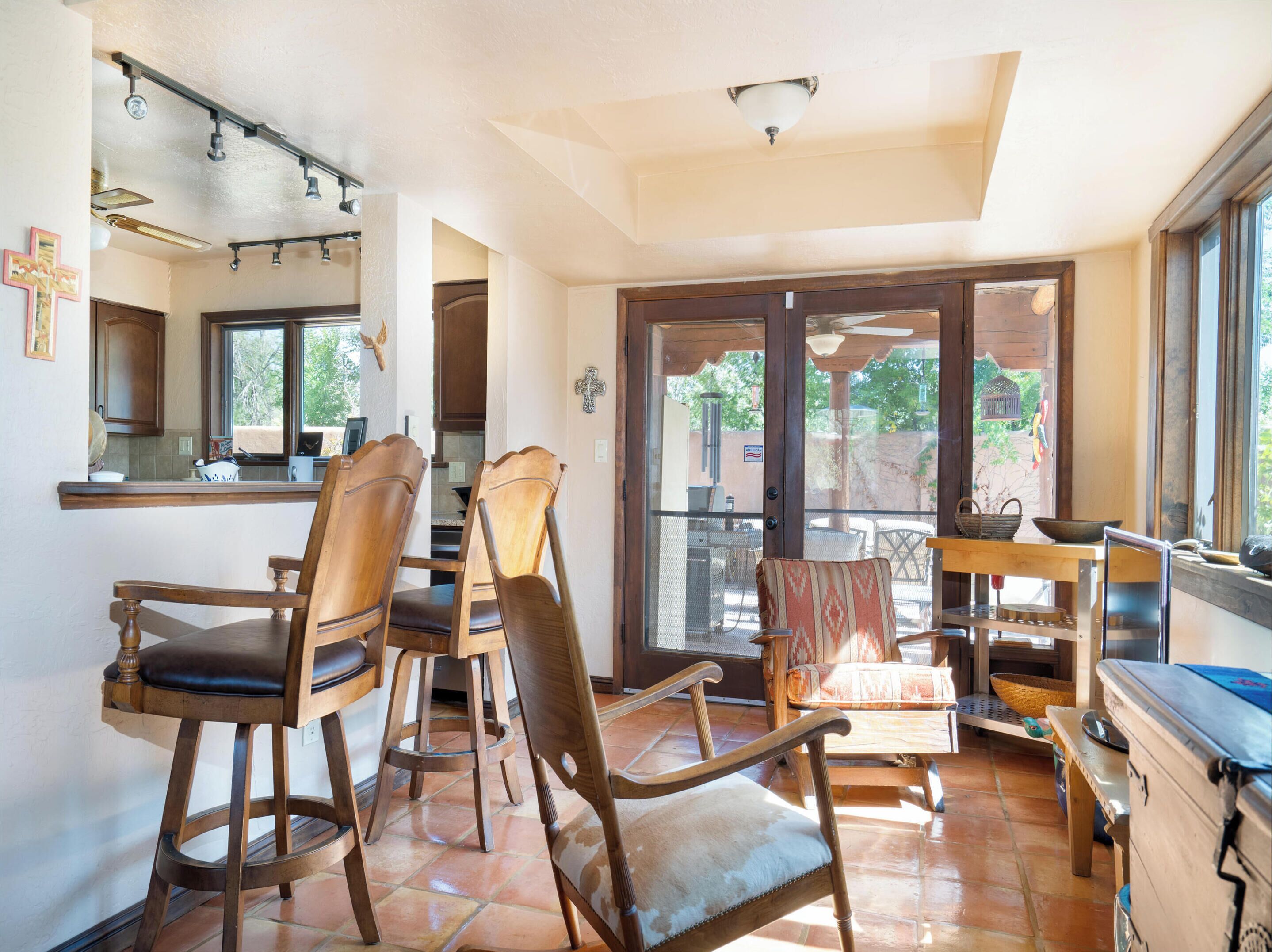 Nhà (2 Bedrooms) | Tiện nghi, dịch vụ nơi lưu trú