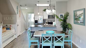 Estudio (3 Bedrooms) | Servicio de la propiedad