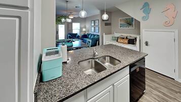 Estudio (3 Bedrooms) | Servicio de la propiedad