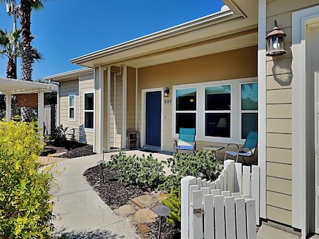 House (3 Bedrooms) | Front of property