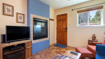 Condo (1 Bedroom) | Property amenity