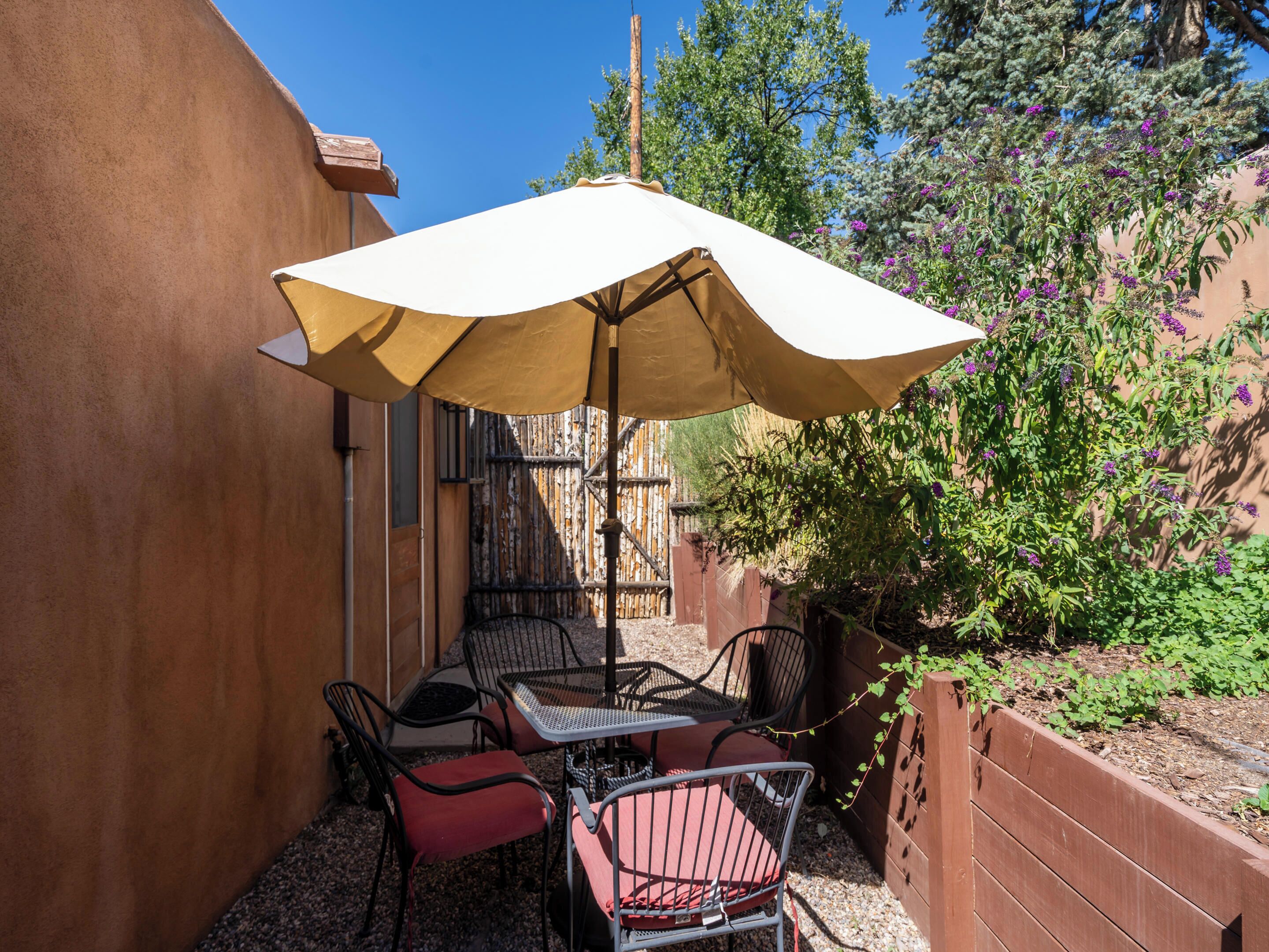 Condo (1 Bedroom) | Property amenity