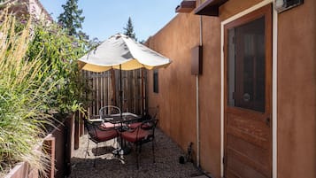 Condo (1 Bedroom) | Property amenity