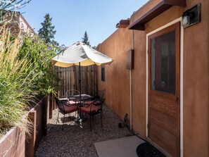 Condo (1 Bedroom) | Property amenity - Rio Vista Casita by Kokopelli Property Management (Santa Fe)