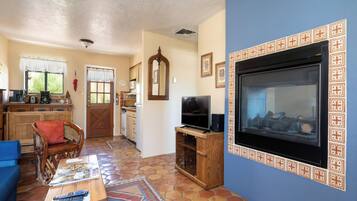 Condo (1 Bedroom) | Front of property