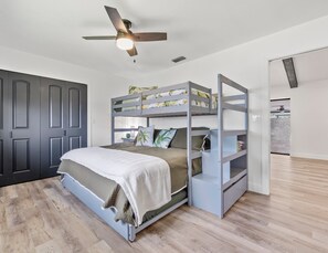 Ferienhaus, Mehrere Betten, Poolzugang, Poolblick