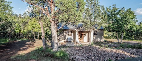 House (2 Bedrooms) | Property amenity