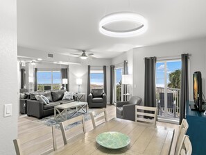 Apartamento, varias camas, acceso a la piscina, vistas al mar | Restauración
