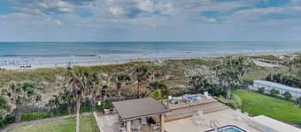 Beachcomber 403 by Distinctive Beach Rentals