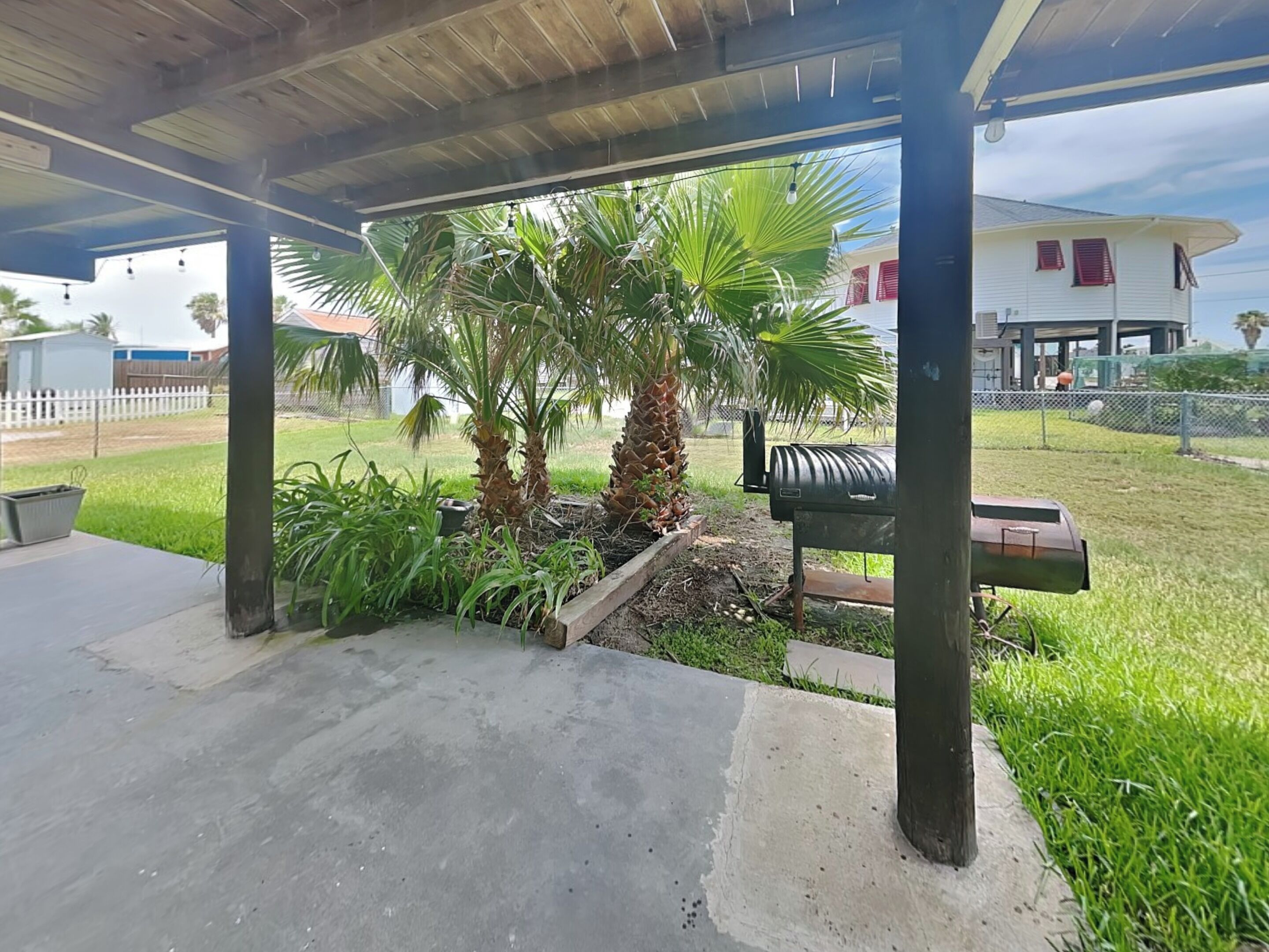 House (3 Bedrooms) | Property amenity
